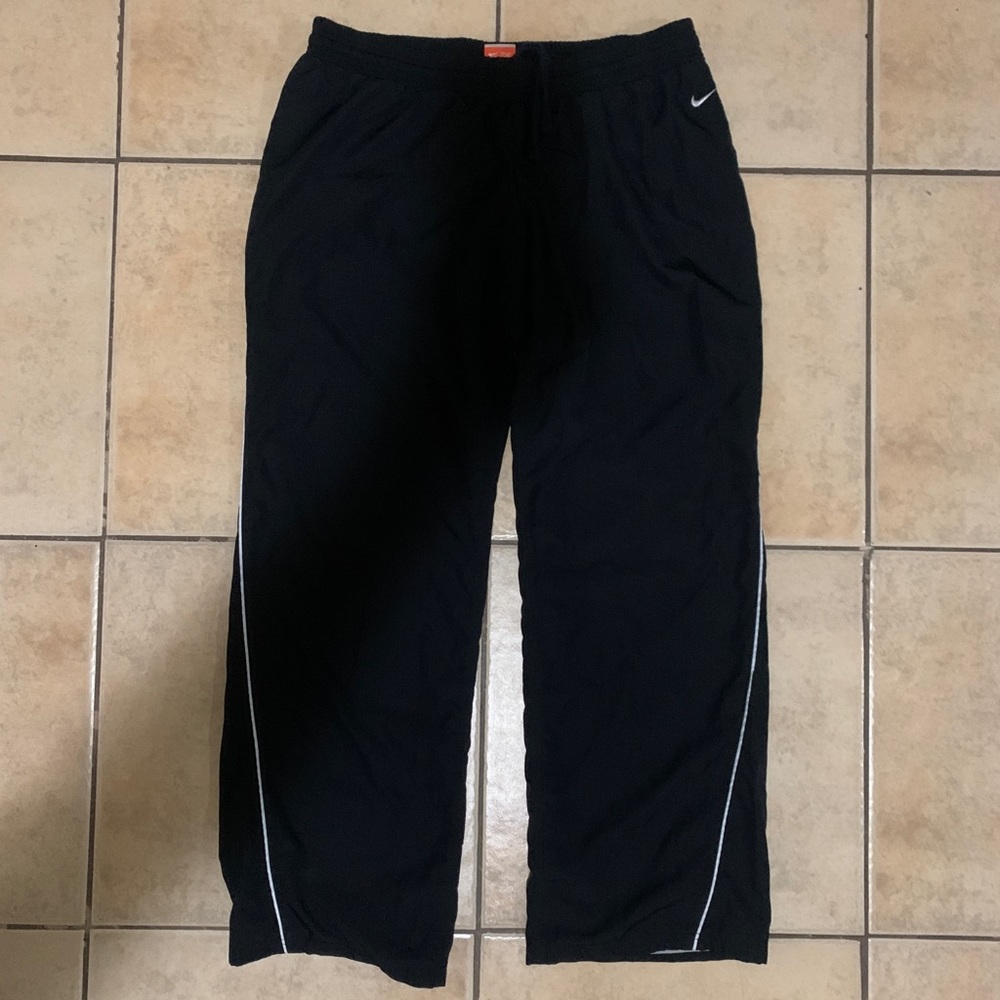 Y2K NIKE PANTS. NIKE ATHLETIC DEPARTMENT. SIZE L